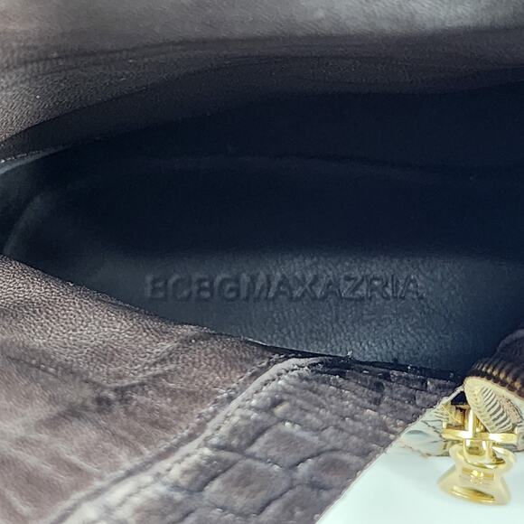 BCBGMAXAZRIA Women's Pull On Brown Leather Crocodile Texture Boots size 6.5 - Picture 6 of 8